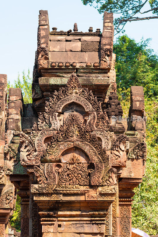 Banteay Srei印度教寺庙门口，柬埔寨